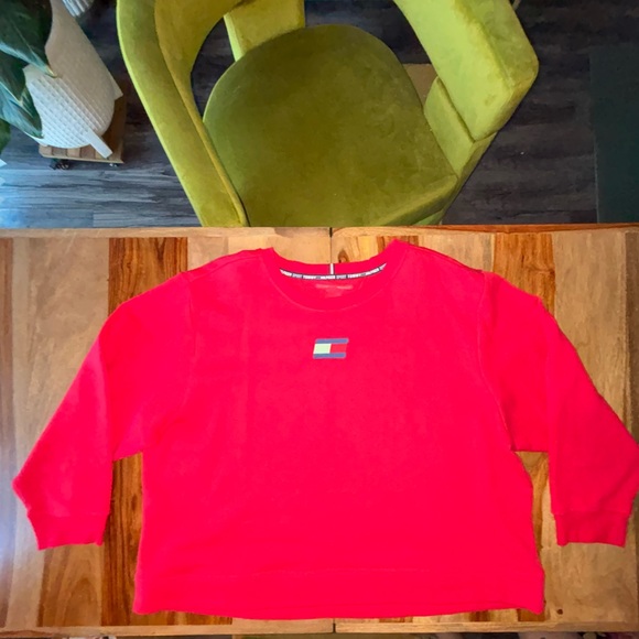 Oversized Tommy Hilfiger cotton sweatshirt in red - Picture 4 of 8